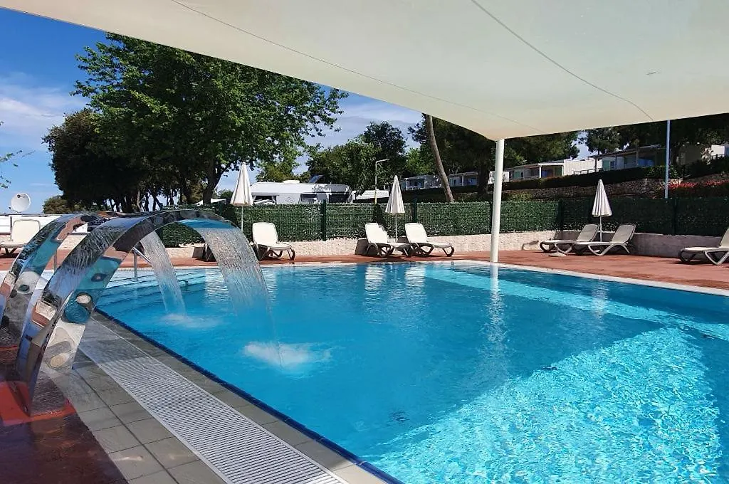 ホテルGlamping Tents Camping Val Saline Vacanceselect ロヴィニ キャンプ場