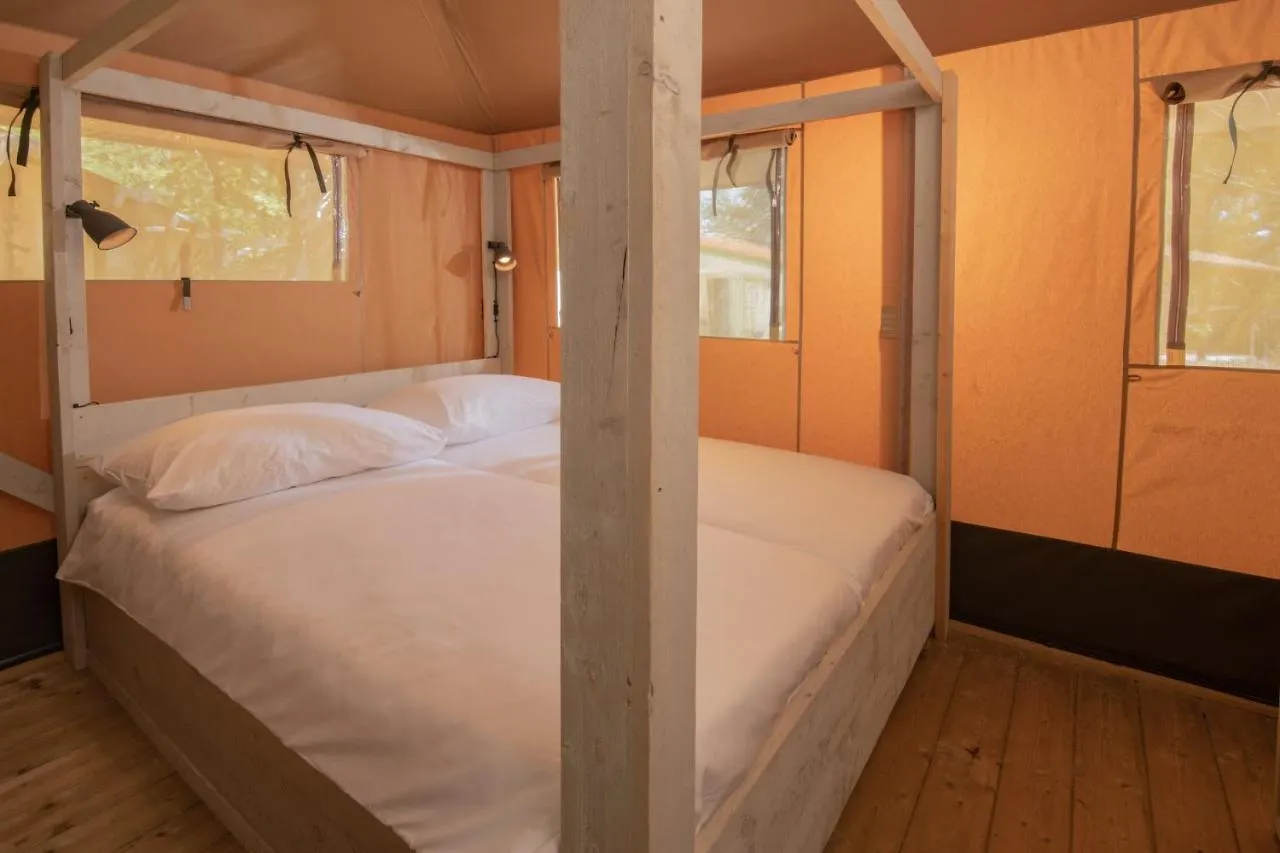 キャンプ場 ホテルGlamping Tents Camping Val Saline Vacanceselect ロヴィニ